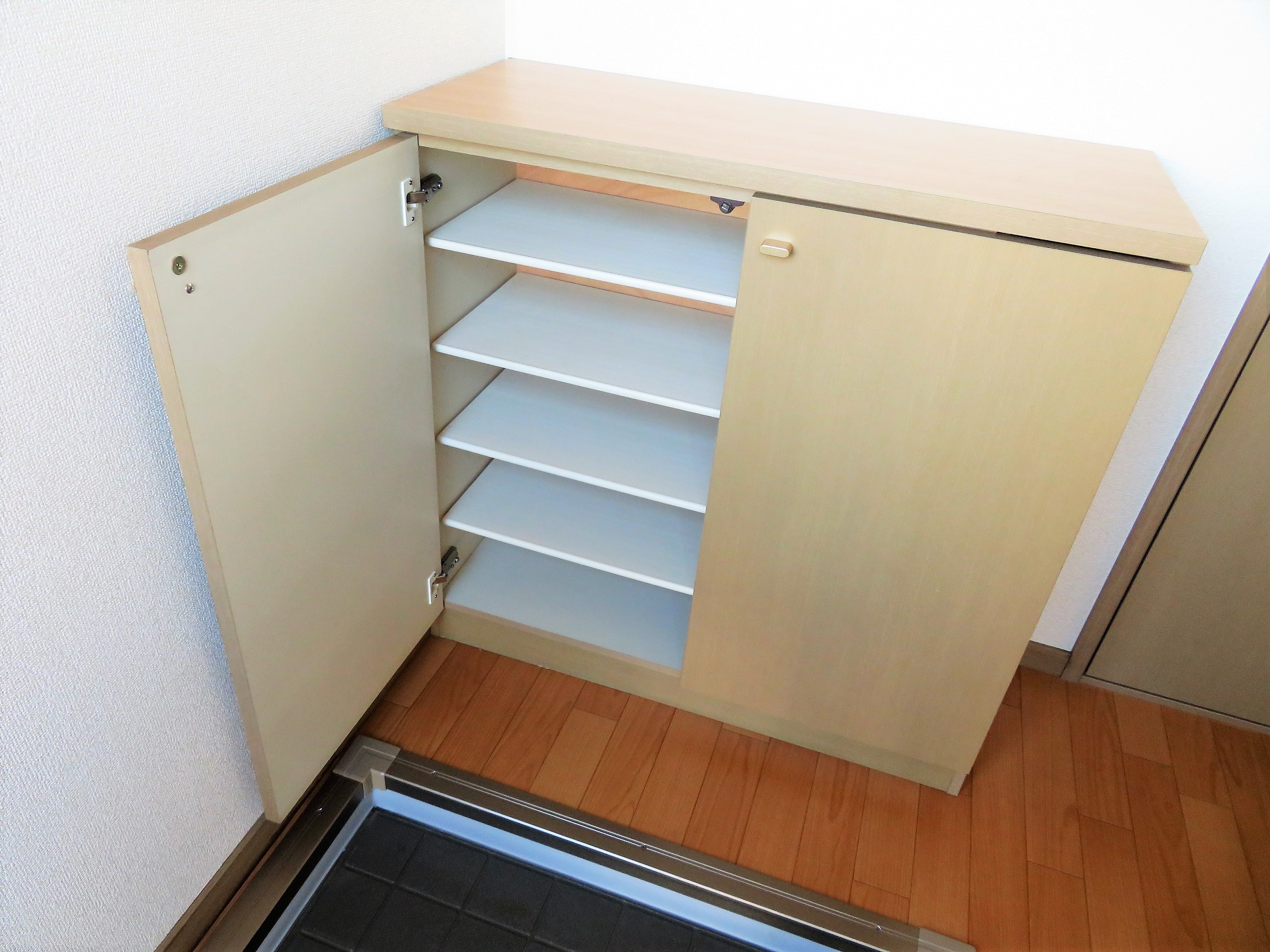 玄関　シューズボックス付き玄関！