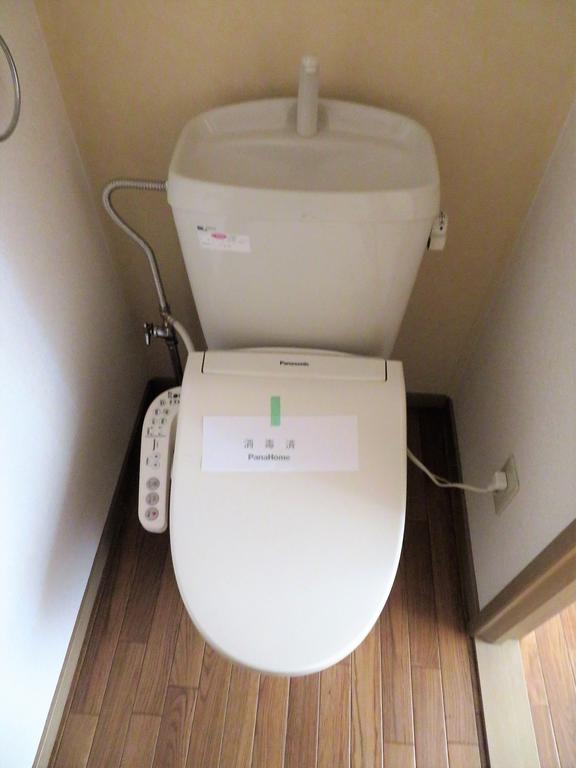 トイレ　ウォシュレット付きトイレ。