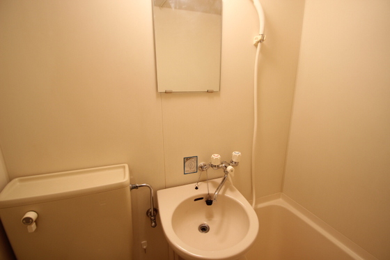 洗面設備　※別号室のお写真です。