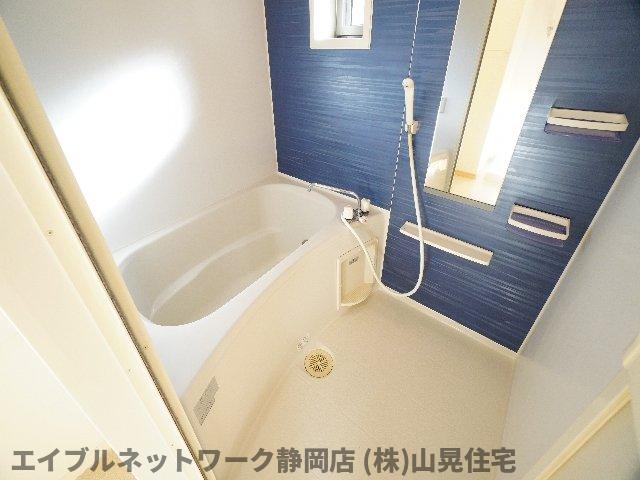 バス・シャワールーム　日々の疲れを癒すお風呂付です