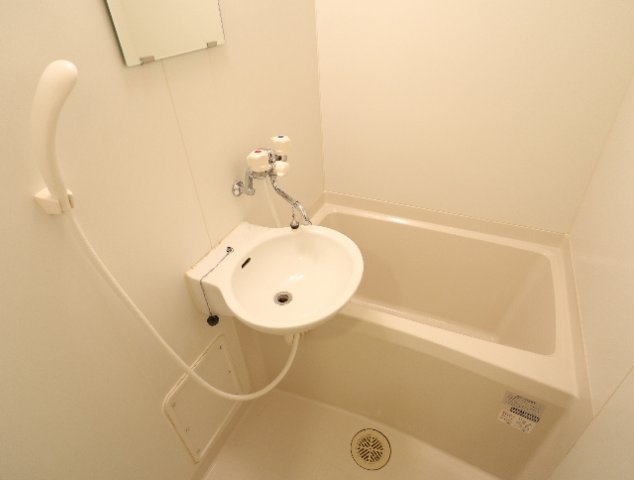 バス・シャワールーム　お風呂です