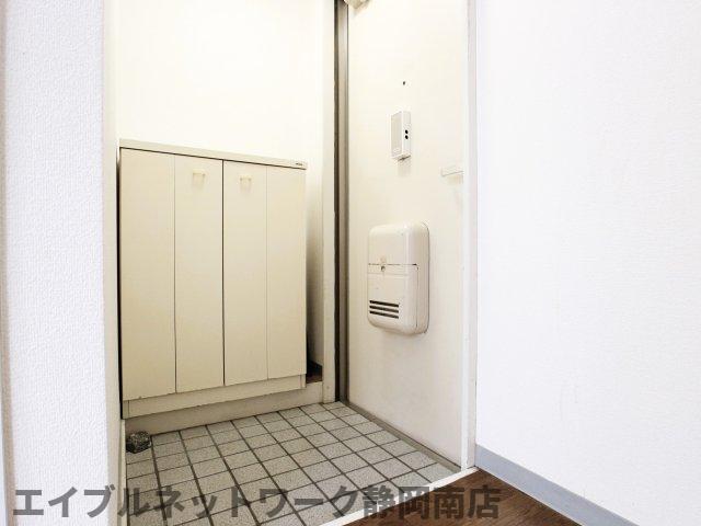 玄関　シンプルで使いやすい玄関です