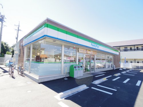 コンビニ　ファミリーマート 静岡大学前店（コンビニ）まで615m