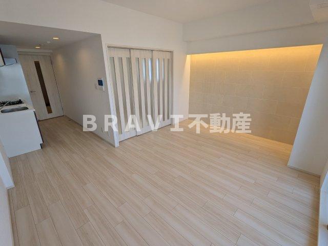 居室・リビング　【プレジオ鎗屋町】