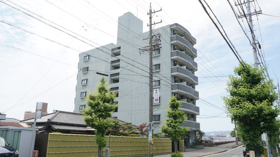 サンロイヤル東丸之内の建物外観