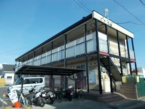 高座郡寒川町一之宮のアパートの建物外観