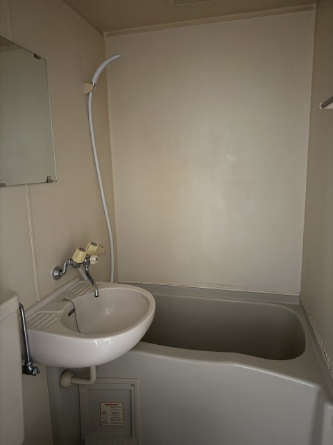 バス・シャワールーム　同物件別号室