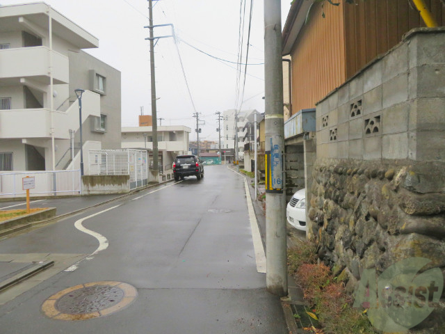 【仙台市青葉区霊屋下のマンションの駐車場】