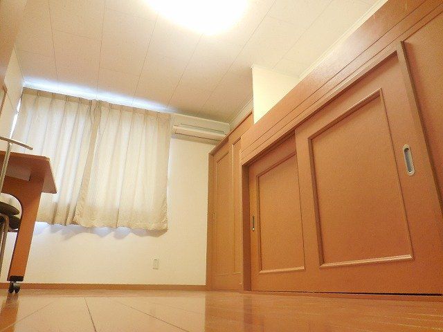 居室・リビング　家具家電付き