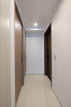 【港区南麻布のマンションの玄関】