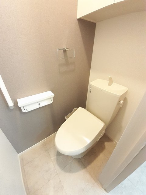 ＪＲ山陽本線 松永駅 徒歩10分 2階建 築3年のトイレ写真