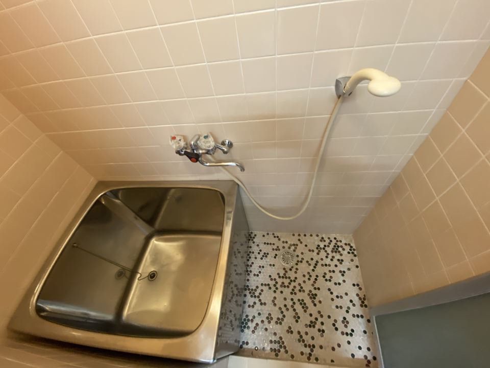 バス・シャワールーム　ノスタルジックなバスルーム