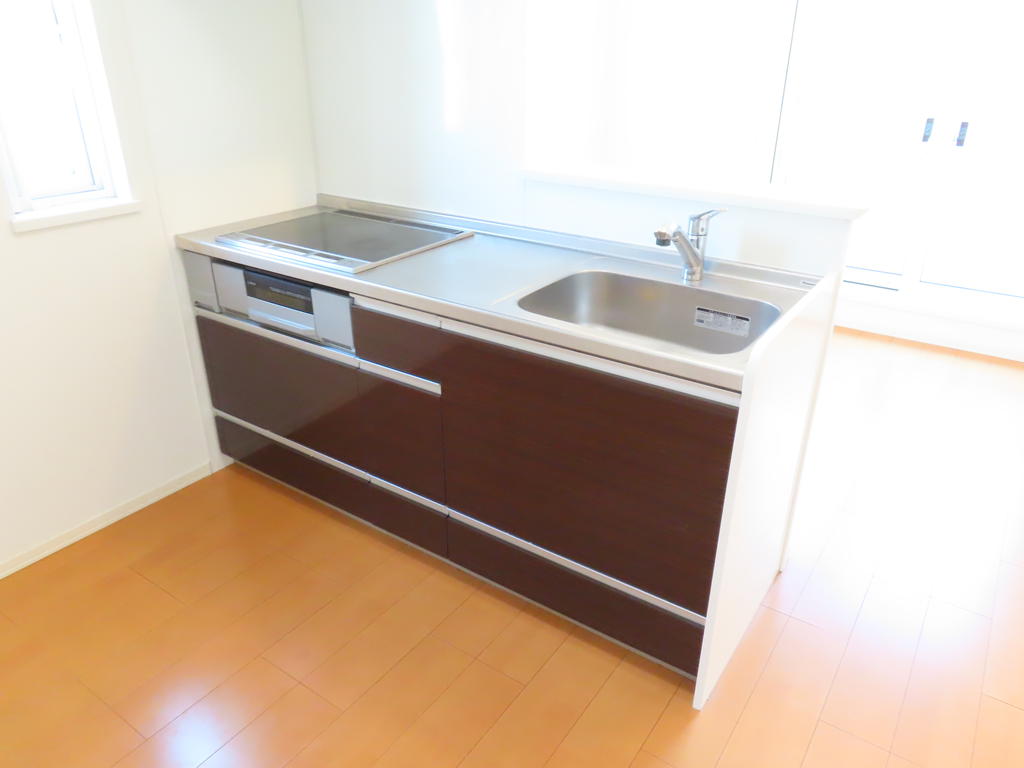キッチン　※写真・動画・パノラマは同物件別部屋のものです。