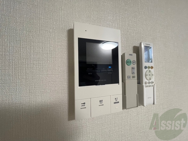 セキュリティ　ＴＶモニター付インターホンです。来客者の顔が見えるので安心！