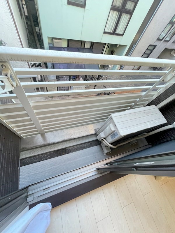 バルコニー　べランダ