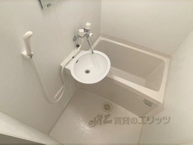 バス・シャワールーム　バス