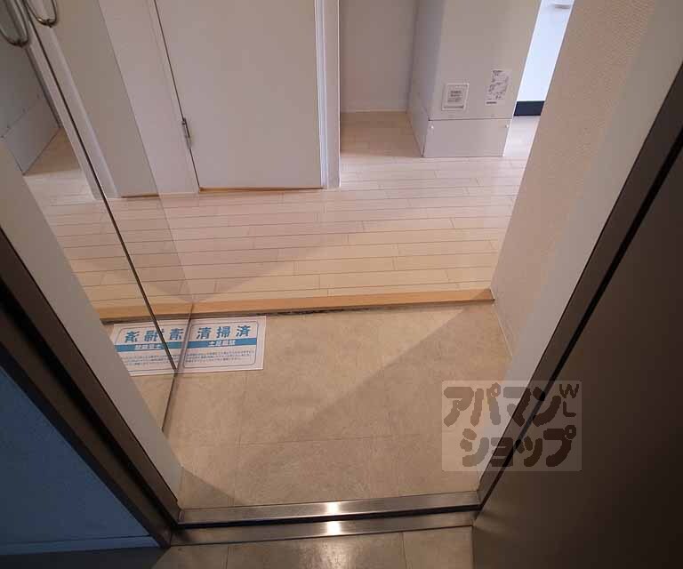 玄関　清潔感のある玄関です。