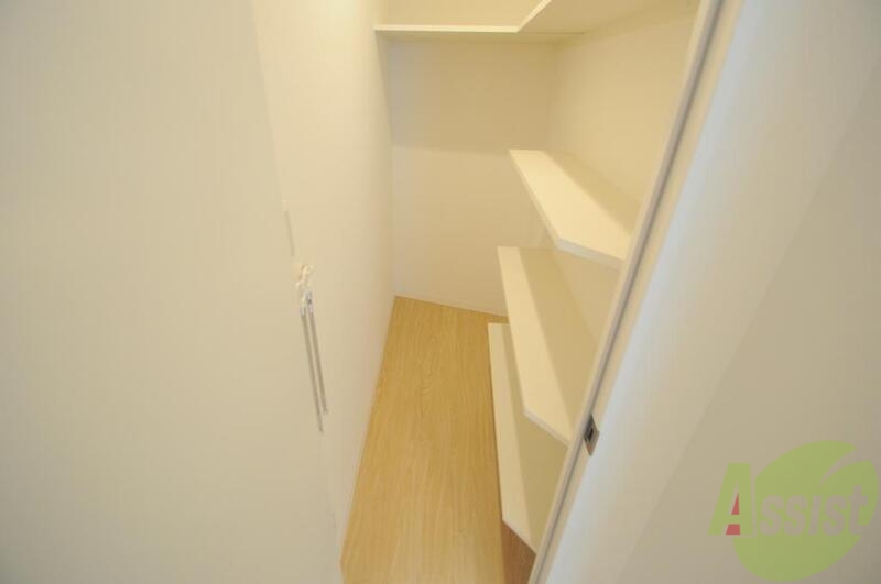 収納　女性に人気のウォークインクローゼット。お洋服の多い方に。