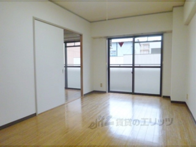 居室・リビング　日当たりの良いリビングです