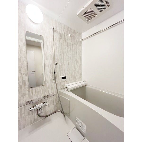 バス・シャワールーム　洗面