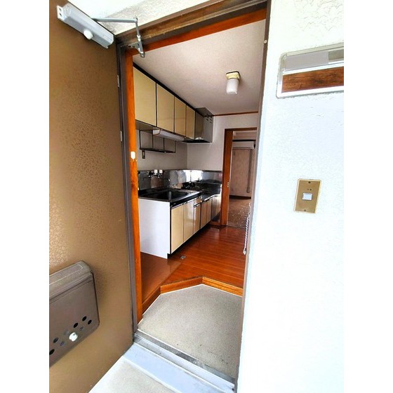 玄関　便利なシューズボックス付き