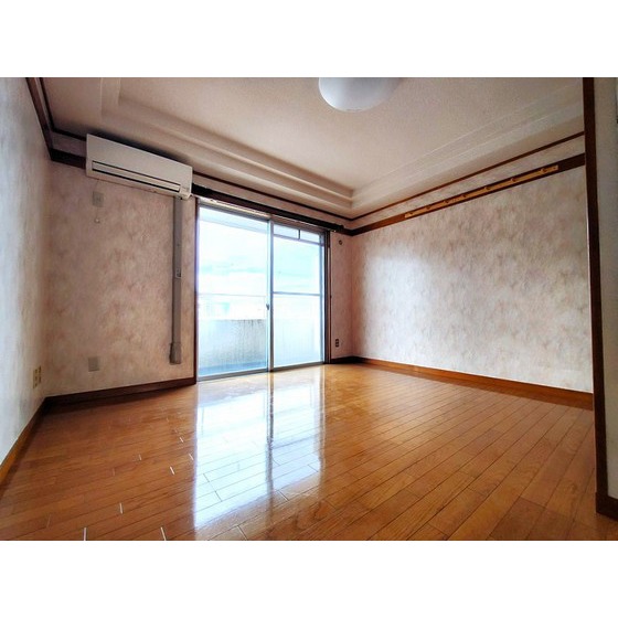 居室・リビング　ＬＥＤ照明付きです