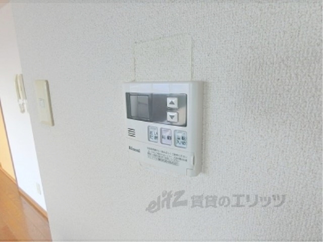その他設備　給湯器リモコン