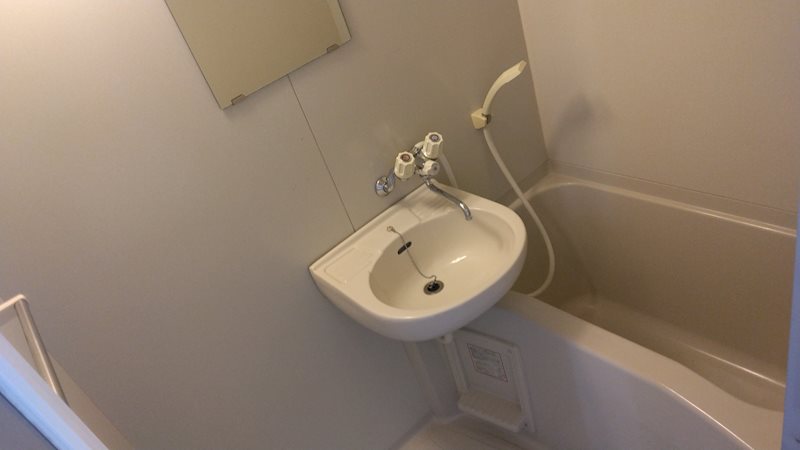 バス・シャワールーム　※別のお部屋の写真です