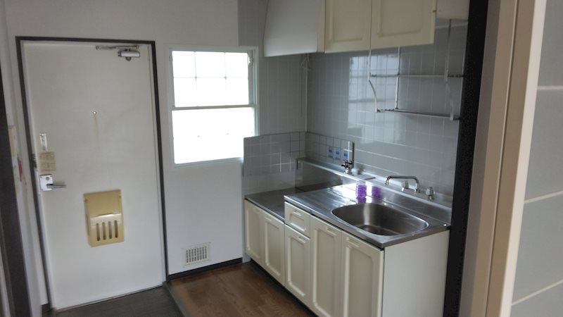 玄関　※別のお部屋の写真です