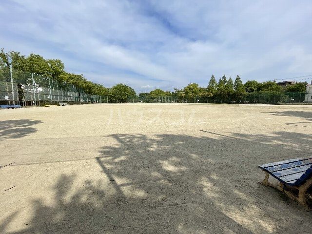 公園　西一社中央公園野球場（公園）まで235m