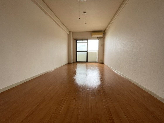 居室・リビング　※別部屋の写真です