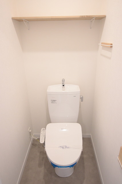 トイレ　温水洗浄便座です！