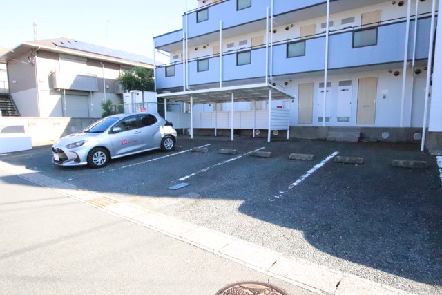 駐車場　敷地内駐車場（空き要確認）