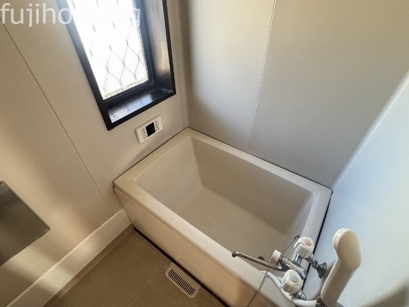 バス・シャワールーム　追い焚き機能つき