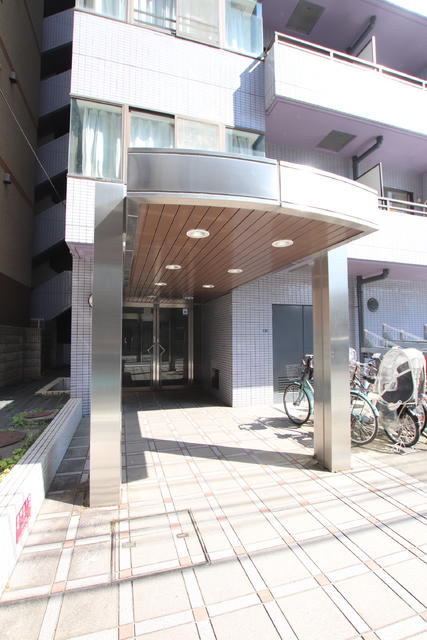 エントランス　建物入口