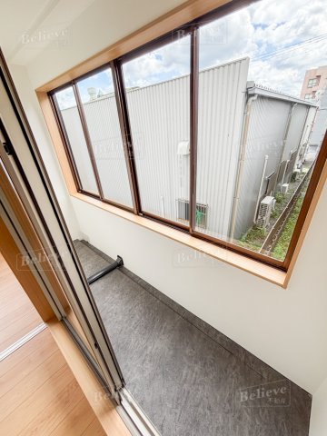 バルコニー　陽当たり良好なサンルームです♪