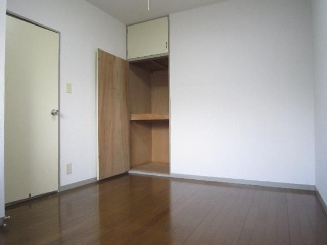 その他部屋・スペース　☆洋室５．７帖☆