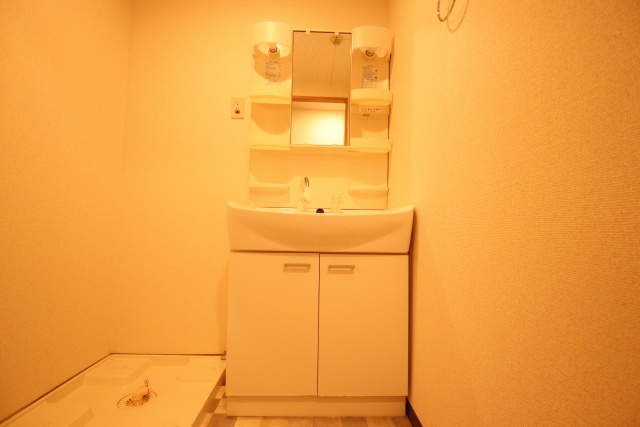 洗面設備　※別室の参考写真の為、現況優先です。