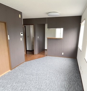 居室・リビング　（同間取参考写真）