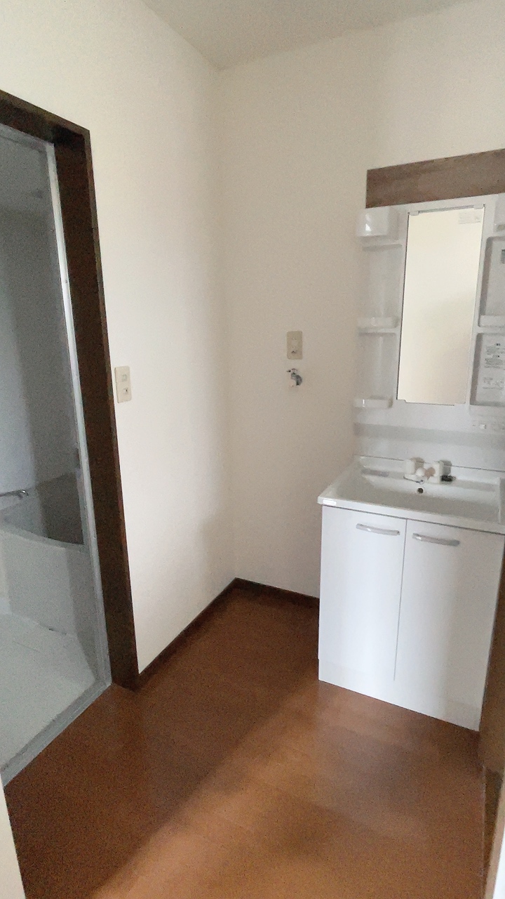 洗面設備　（同間取参考写真）