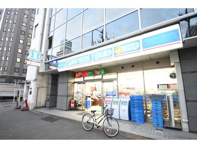 コンビニ　ローソン丸の内伏見通店（コンビニ）まで675m