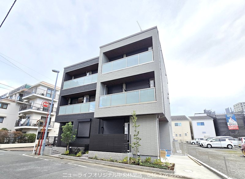 建物外観　11月下旬入居可予定