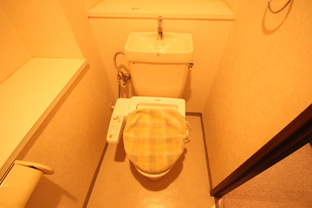 トイレ　別号室の写真です。