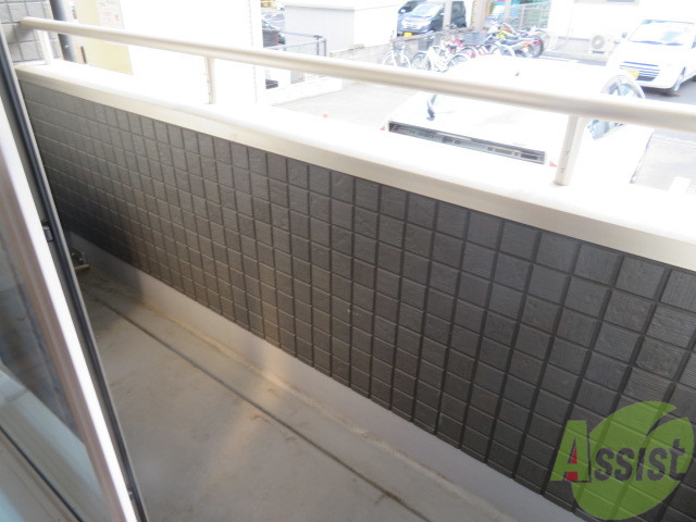 バルコニー　バルコニーは洗濯物を干すスペースがあります。