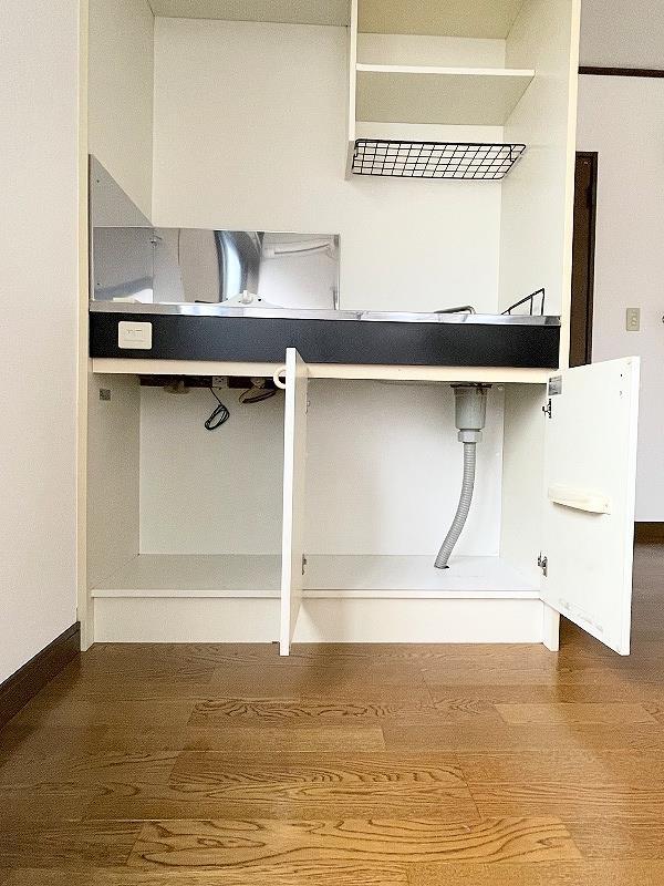 収納　キッチン下部収納