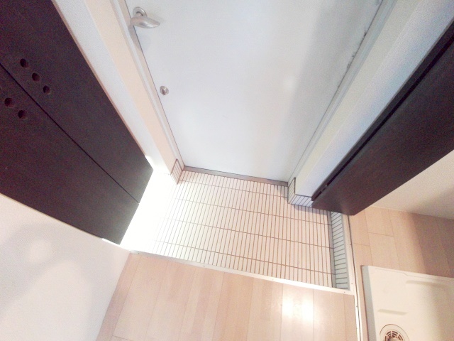 玄関　シューズBOX付き、間接照明がお洒落な玄関