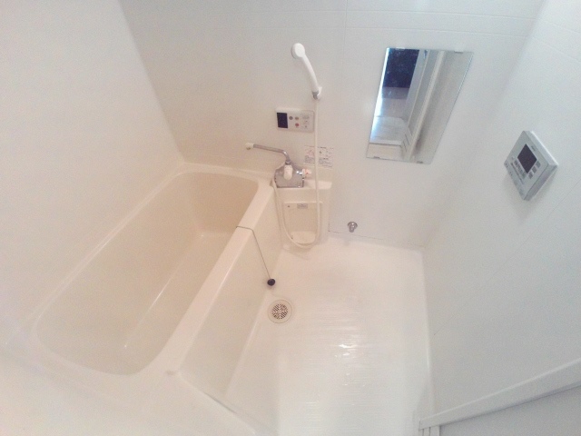 バス・シャワールーム　浴室乾燥機やミストサウナなどが付いた綺麗な浴室