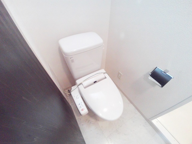 トイレ　ウォシュレット付きの綺麗なトイレ