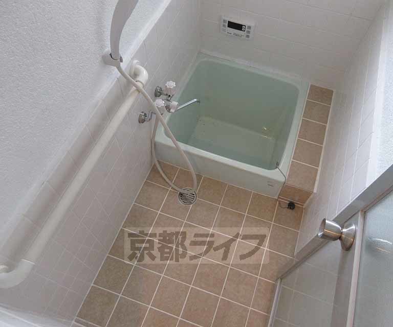 バス・シャワールーム　綺麗なお風呂！