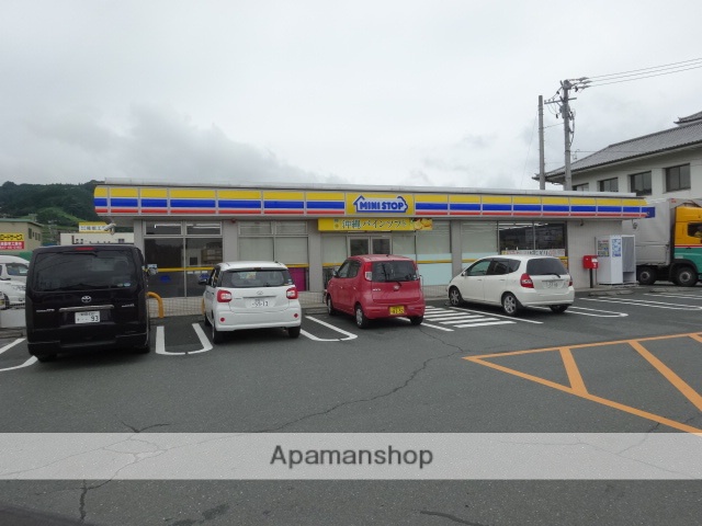 コンビニ　ミニストップ（コンビニ）まで7400m